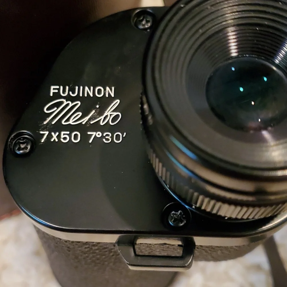 Vintage Japanese Binoculars With Leather Carrying Case - Picture 2 of 13